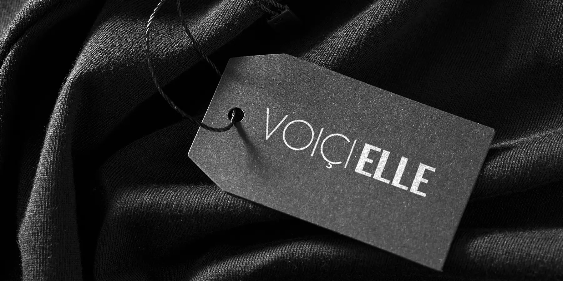 Voici Elle shirt tag design